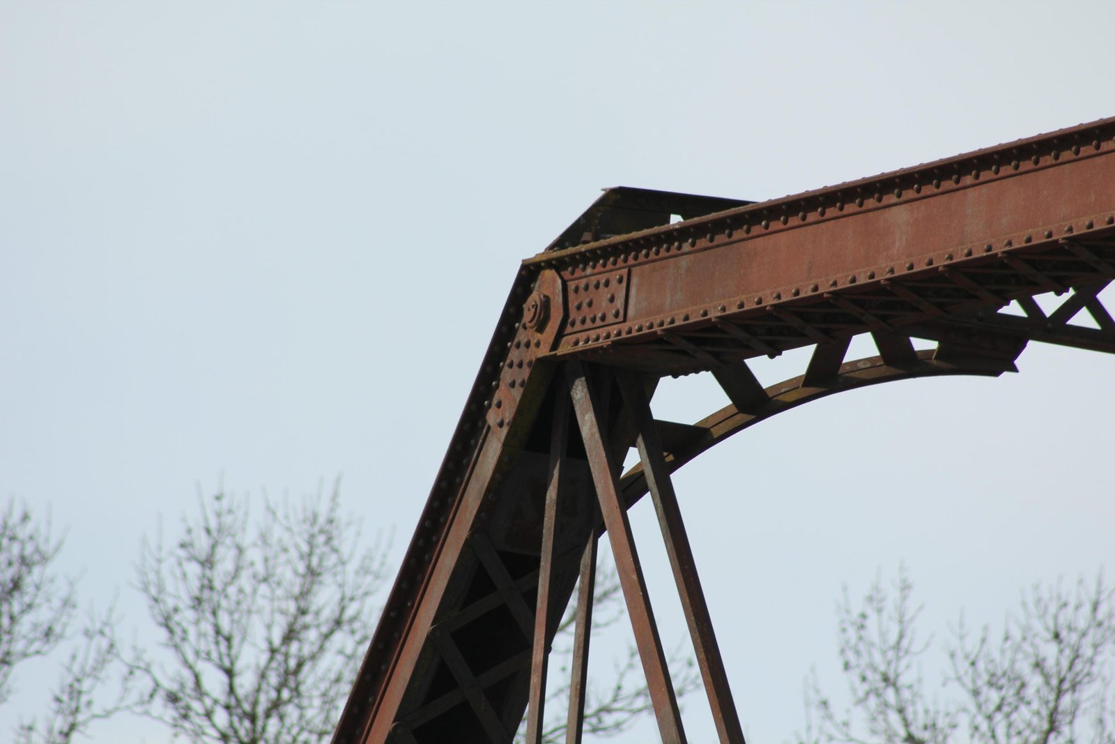 Upper angle connection